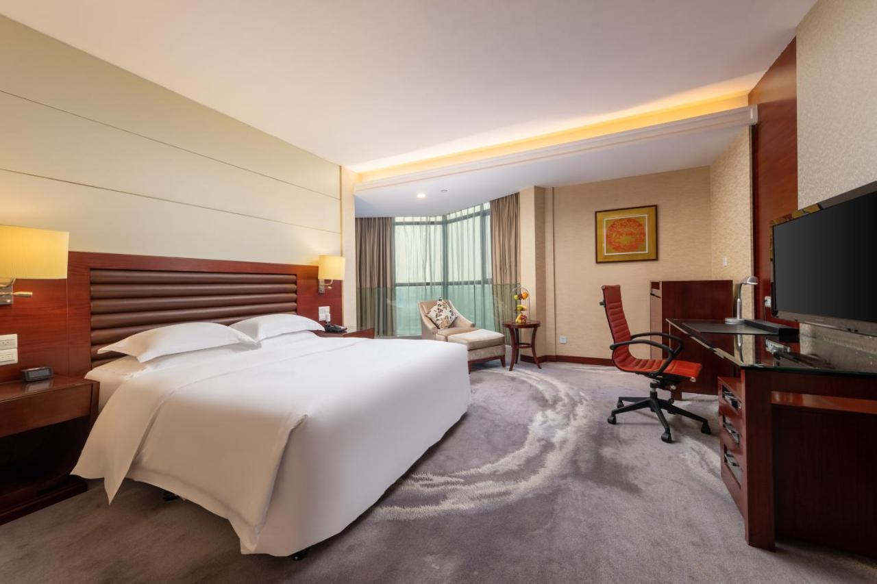 Crowne Plaza Foshan By Ihg - Canton Fair Free Shuttle Bus Exterior photo
